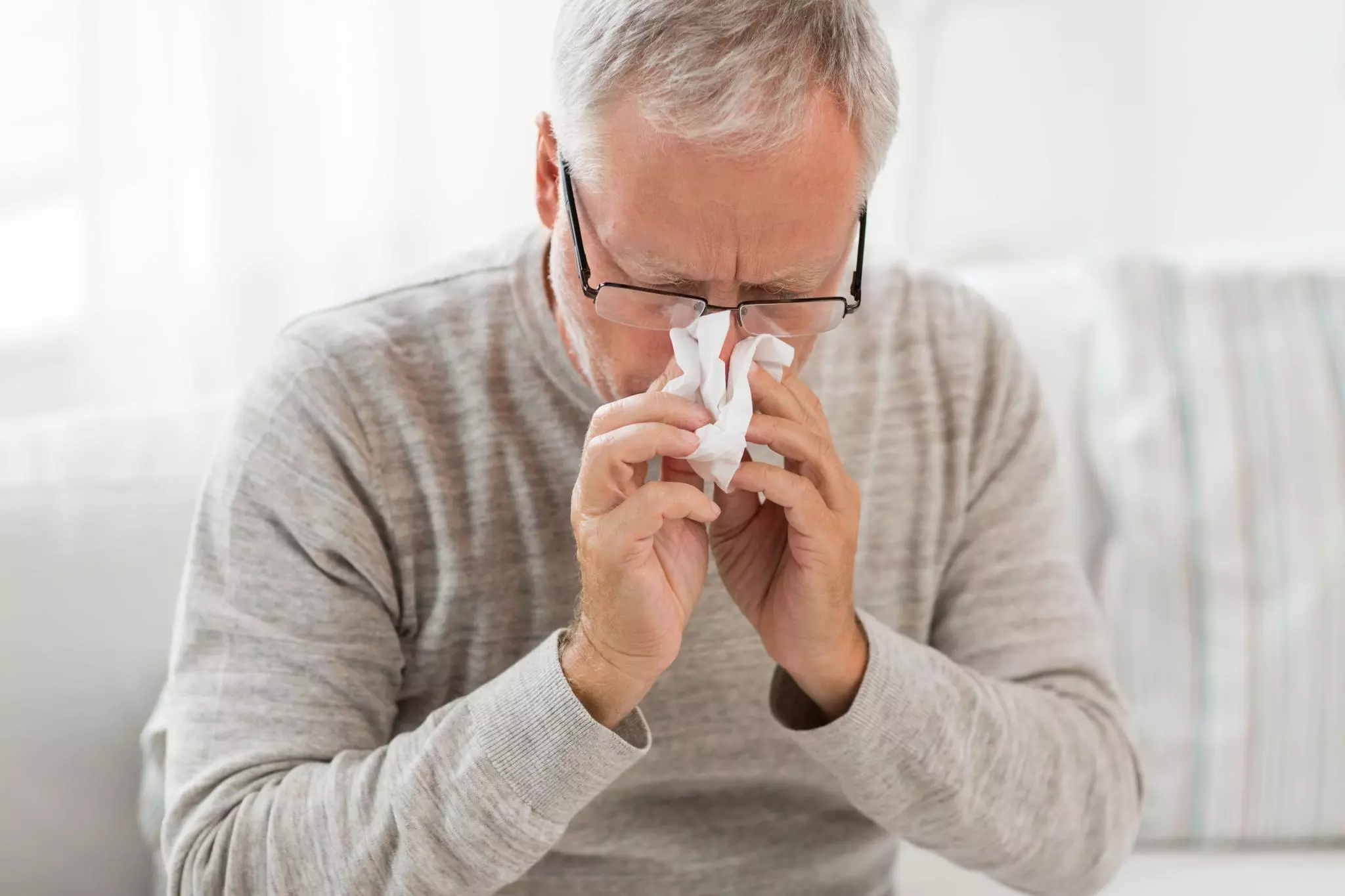 Is it Seasonal Allergies or COVID-19? | America’s Pharmacy Is it Seasonal Allergies or COVID-19? | America’s Pharmacy